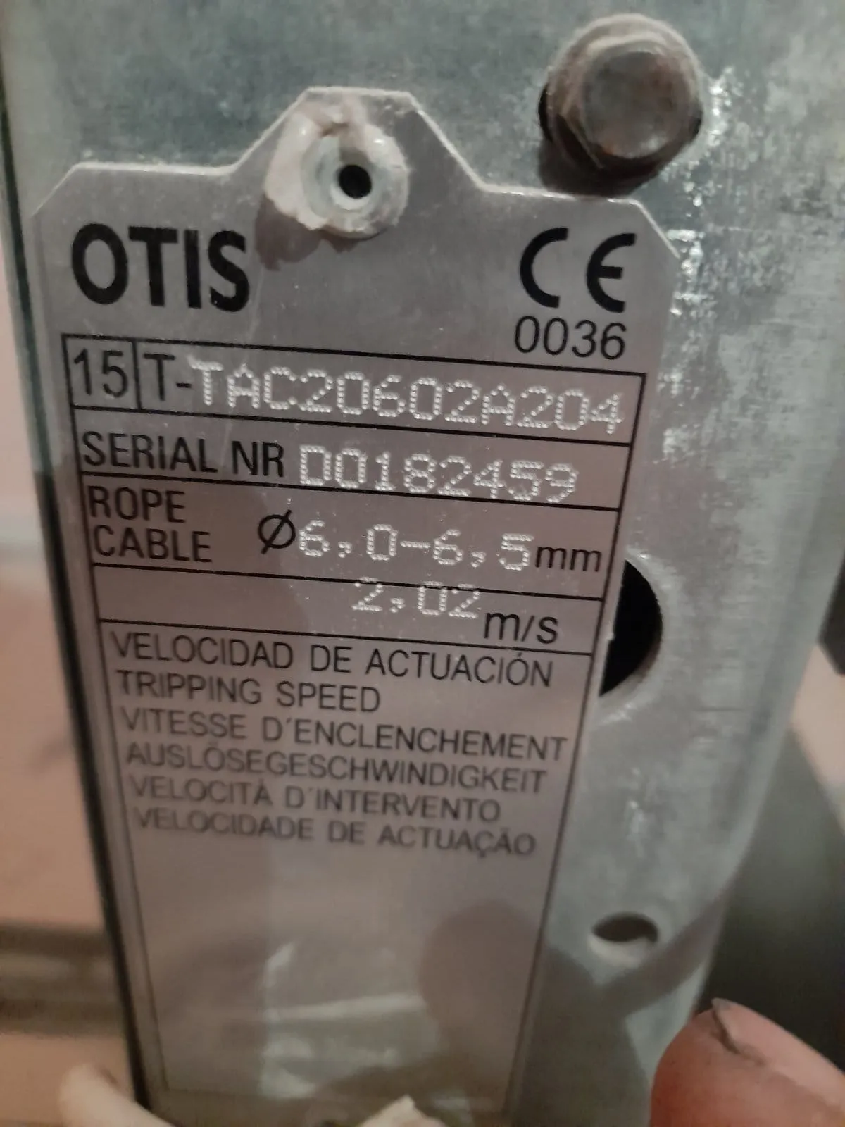Ограничитель скорости TAC20602A204 Otis (правый)